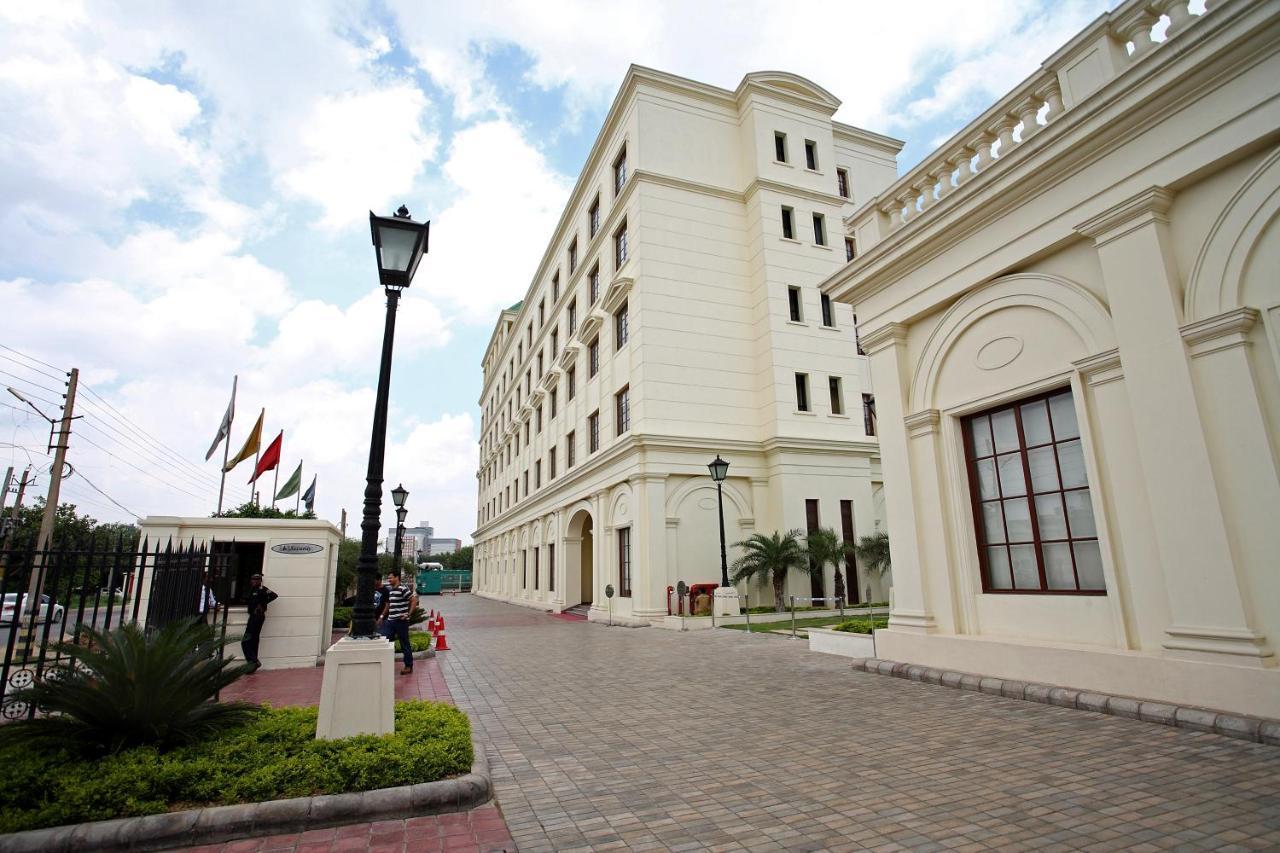 Hotel Dlf Club 3 Gurgaon Exterior foto